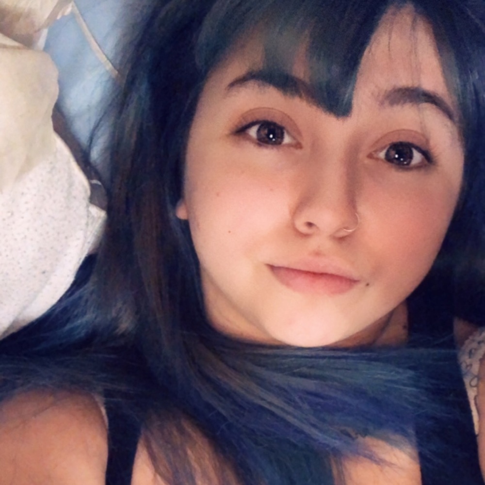 Meet your Posher, Cynia